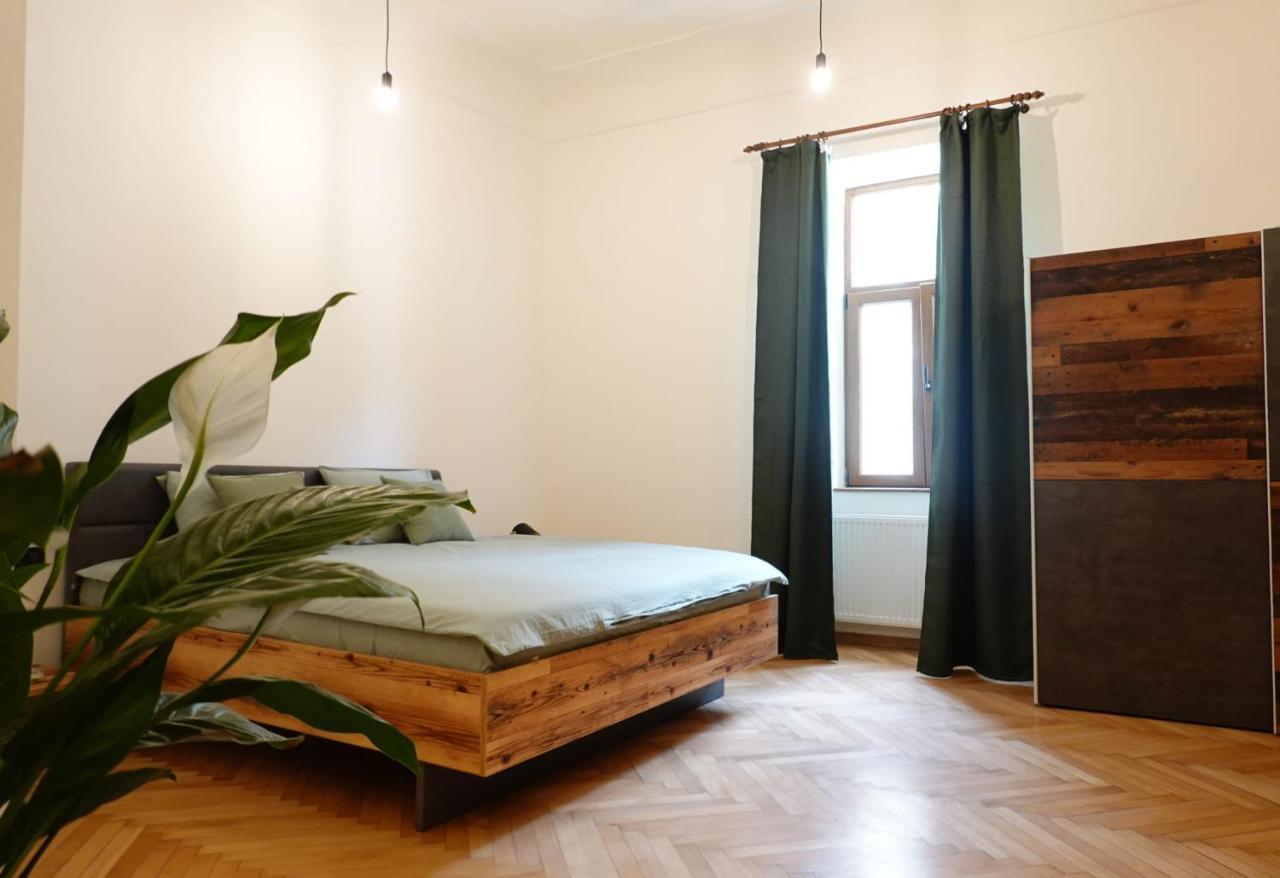 The Industrique Home - 3 Bedroom Apartment Timisoara Exterior foto