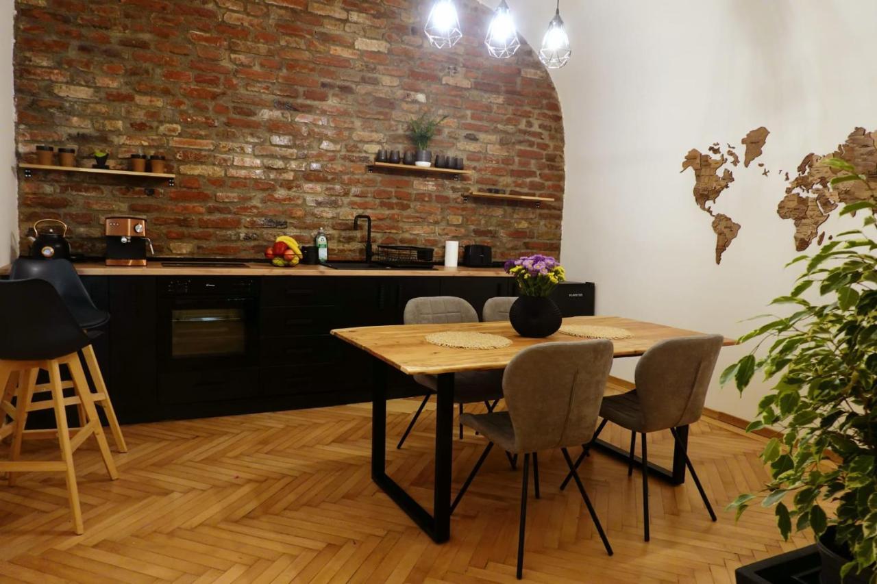 The Industrique Home - 3 Bedroom Apartment Timisoara Exterior foto